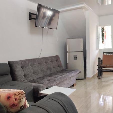 Habitacion En Apartahotel Sarita سالنتو المظهر الخارجي الصورة